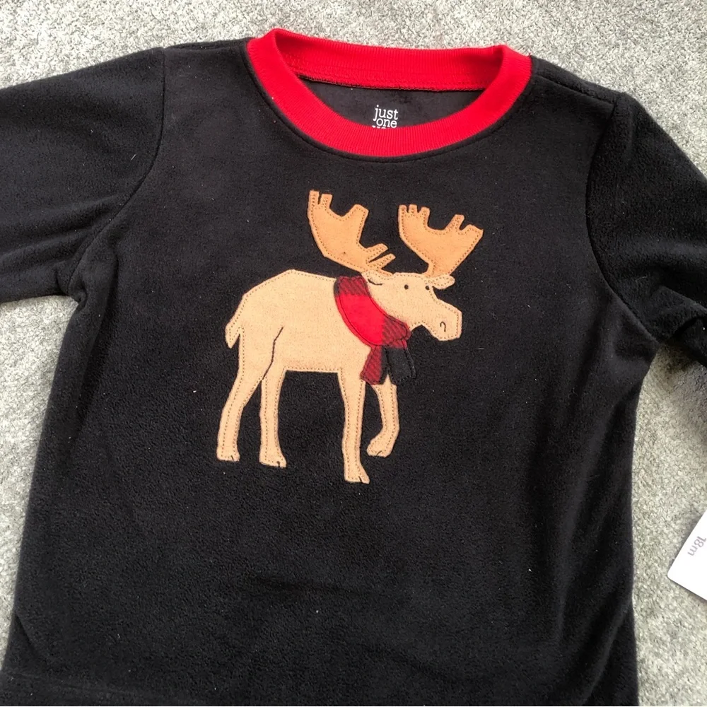 NWT Carter’s Moose Sweatshirt Size 18month